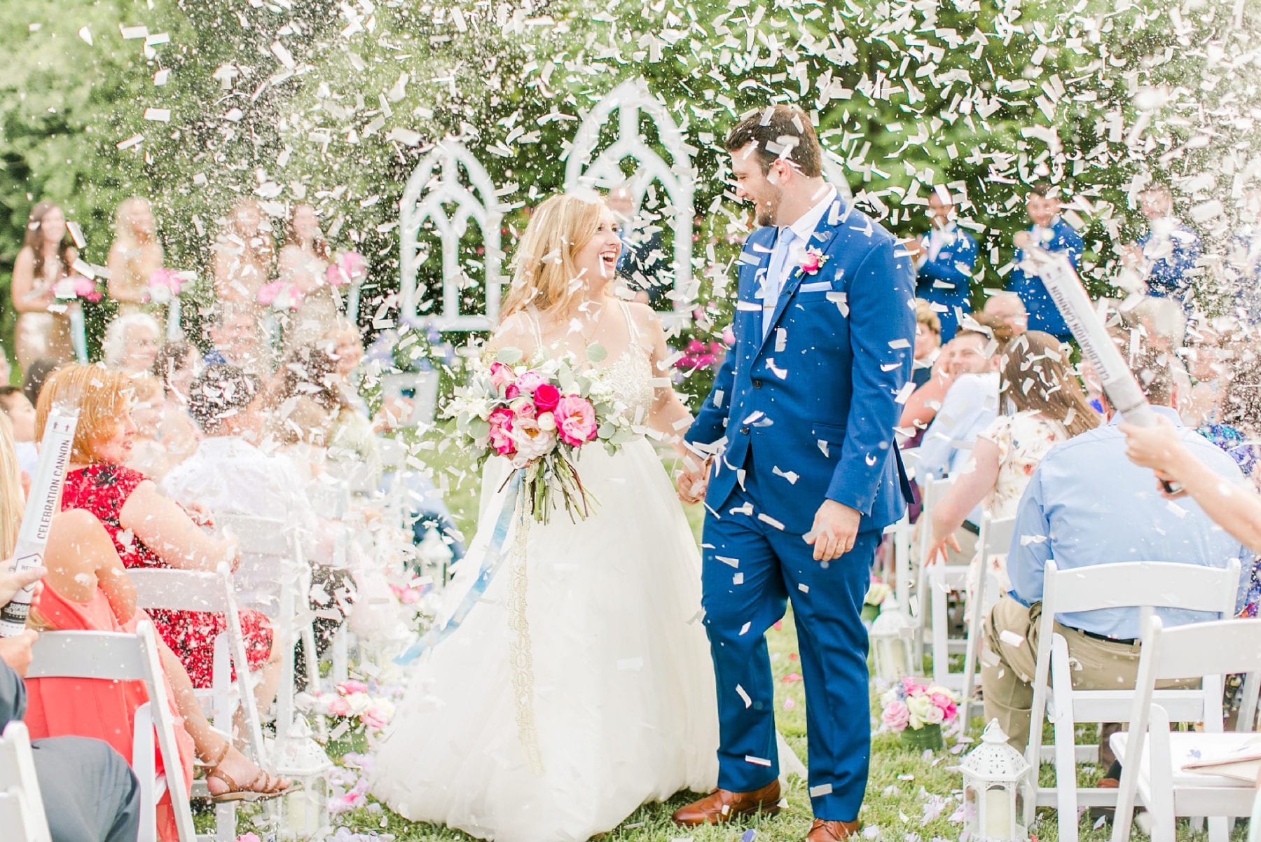 24 Must have wedding photos for the big day confetti recessional 